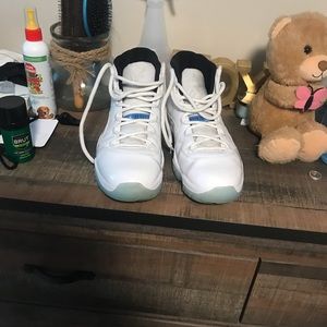 Air Jordan Retro 11 Legend Blue